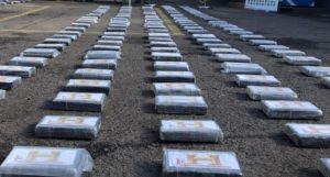 Honduras halla 489 kilos de cocaína en una avioneta procedente de Venezuela