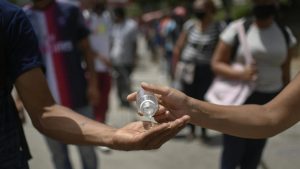 La OMS anuncia prórroga emergencia global por pandemia de COVID-19