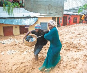 Gobierno de Haití asiste a familias afectadas por tormenta tropical