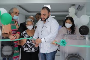 Santos Flores y Asociados y Panda Atelier inauguran nuevas oficinas