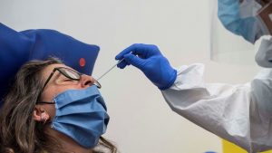 Hospitales suspenden realización de pruebas rápidas para detectar COVID