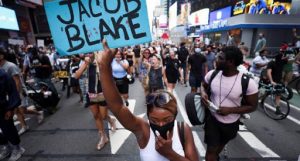 NUEVA YORK: Protestas por disparos de policía contra un afroamericano