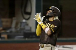 Fernando Tatis Jr. pega grand slam, jonrón y empuja siete carreras