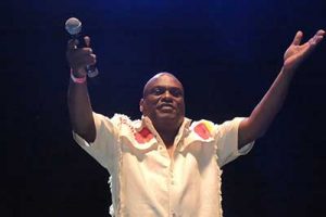 Célebre intérprete musical recibe máxima condecoración de Haití