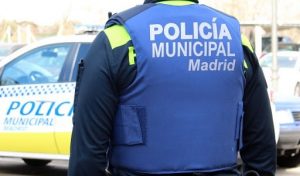 MADRID: Arrestan dominicano habría atracado y robado móvil a una mujer