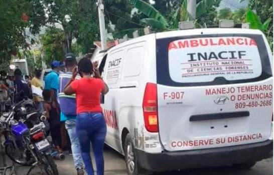 Agente policial mata a su pareja y se suicida en municipio Villa González imagen