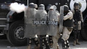 Policía de Haití recupera control de base ocupada por pandillas