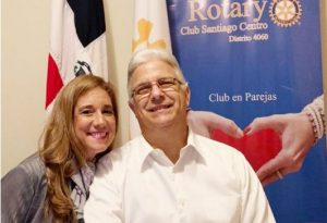 Rotary Club Santiago Centro juramenta su nueva directiva