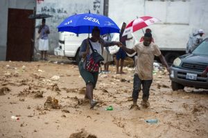 Más de 30 muertes y 8 desaparecidos por tormenta Laura en Haití