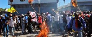 Presidente de Haití condena actos de vandalismo