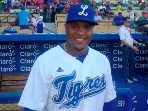 Anderson Hernández dispuesto firmar contrato de un día con Tigres Licey