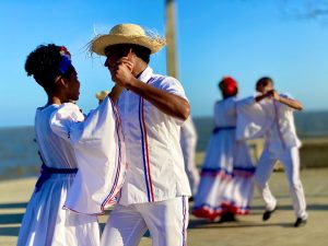 Ballet Folklórico ITSC participa en Festival Dominicano de Montreal