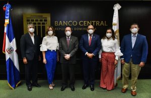 Valdez Albizu inaugura el Foro Innovación Banco Central de la RD