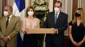 Vicepresidenta ve necesario sectores colaboren para enfrentar pandemia