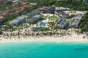 Blue Diamond Resorts reabrirá tres de sus propiedades en RD 1 de Octubre