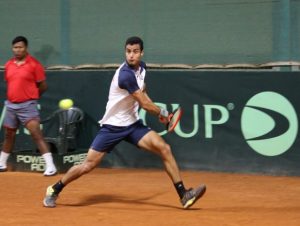 Roberto Cid logra convincente victoria en el Open du Pays de Tenis en Francia