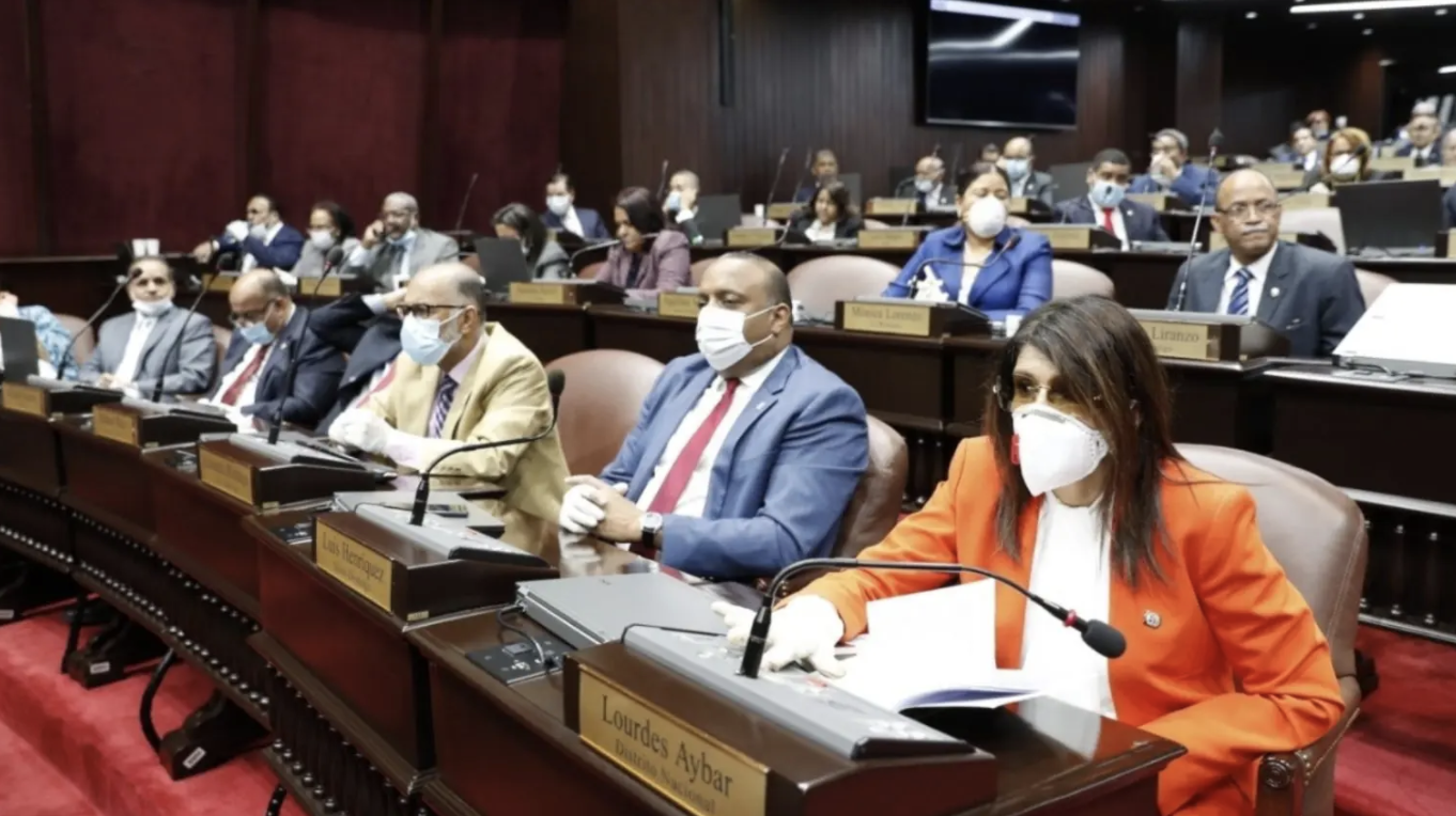 Más de 7 mil proyectos de leyes pendientes en Congreso dominicano imagen