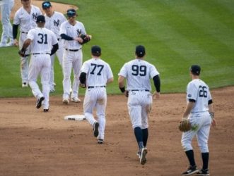 Yankees apalean a Boston y toman ventaja en playoffs de GL