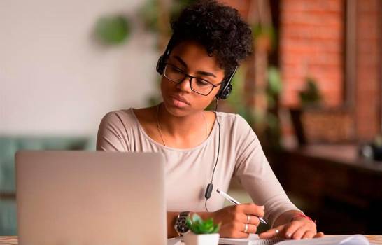 Jumbo lanza “Aprendiendo desde Casa” en apoyo año escolar a distancia imagen