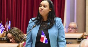 N. YORK: Asambleísta dominicana Carmen de la Rosa correrá para concejal