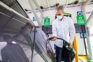 Abren en Torre Popular estación de cargar vehículos eléctricos