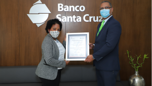 Banco Santa Cruz recibe certificado de seguridad y salud en el trabajo