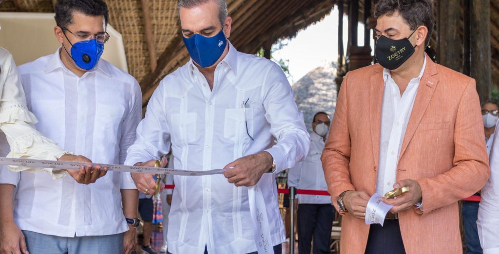 Abinader asiste a la reapertura del
Zoetry Agua Punta Cana AMResorts imagen