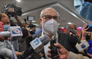 Ministro niega el Gobierno pretenda   «reforma fiscal debajo de la mesa»