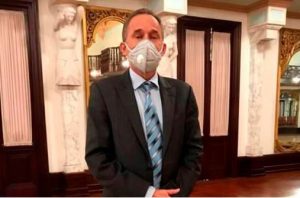 También internan por COVID-19 al viceministro Salud, Fernando Ureña