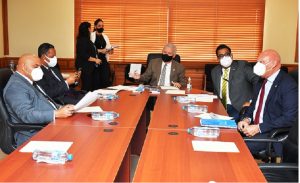 Senado «invita» a Contralor  RD para que explique situación ministerios