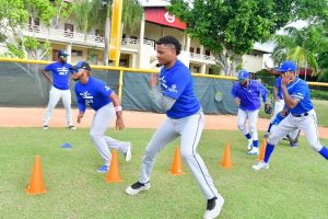 Peloteros clave del Licey entregan muestras para análisis COVID-19