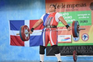 Verónica Saladín gana tres oros en la Copa Iberoamericana de Pesas