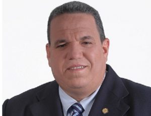 Yoni Carpio inscribe plancha para presidir el Colegio de Abogados RD