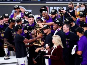 Lakers conquistan corona 17; LeBron James nombrado jugador mas valioso