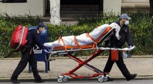 EE.UU: Subieron en 131% muertes diarias por coronavirus en un mes