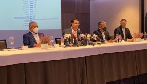 Equipo DM ve gobierno ha cometido «cúmulo de errores» en sólo semanas