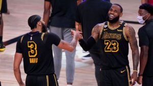 Los Lakers se imponen al Heat al estilo de Kobe Bryant y Shaquille O’Neal