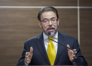 Moreno dice «seguimos atrapados tomando deuda para pagar deuda»