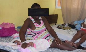 Ministro revela 30 mil 724 haitianas parieron en hospitales RD en el 2020