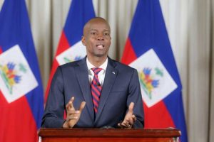 Presidente de Haití arremete contra la corrupción; ve socava la democracia