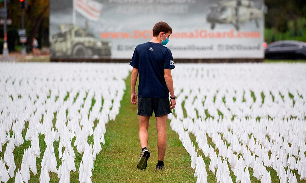 EE.UU. supera los 231,400 muertos por COVID-19 y 9,28 millones de contagios imagen