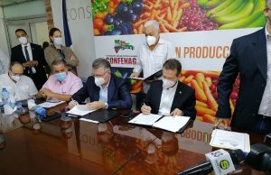 Confenagro y MICM trazan plan en beneficio de la producción nacional
