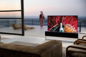 LG Electronics lanza el primer televisor enrollable del mundo