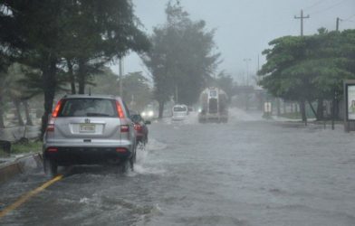 Continúan las lluvias en República Dominicana por una onda tropical