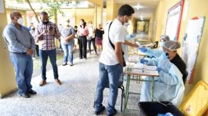 Intervienen y desinfectan escuelas del Distrito Nacional para prevenir COVID