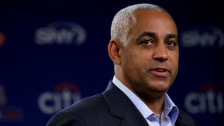 Los Toros contratan a Omar Minaya, ex gerente Mets de NY