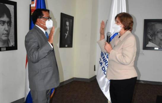 Rafael Peralta Romero fue designado director de la Biblioteca Nacional imagen