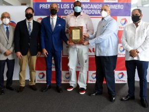 Dedican al Inmortal Vladimir Guerrero los premios Dominicanos Primero