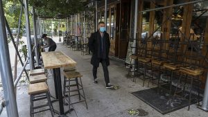 América refuerza restricciones para fin de año mientras avanza la vacunación América refuerza restricciones para fin de año mientras avanza la vacunación