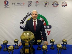 Confederación presenta el trofeo de campeón de la Serie del Caribe